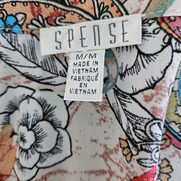 Sleeveless tunic. Hi-low hemline. Flat friendly! - Picture 3 of 7